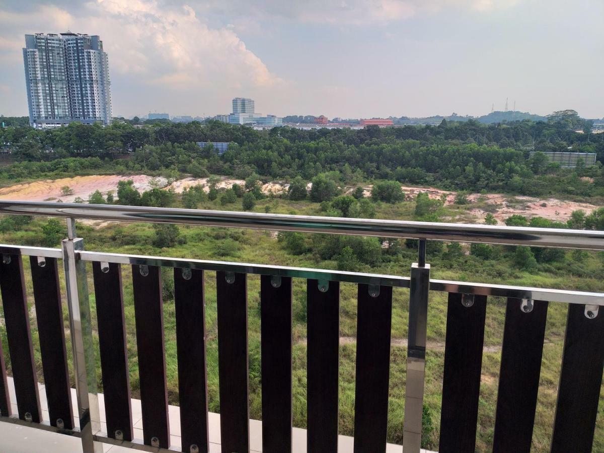 Kempas Indah @ The Secret Garden Homestay Johor Bahru Exterior foto